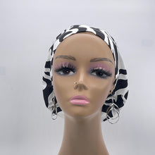 Load image into Gallery viewer, Niceroy Surgical SCRUB CAP white black Ankara Europe style nursing caps cotton African print fabric and satin lining option.