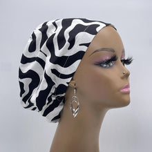 Load image into Gallery viewer, Niceroy Surgical SCRUB CAP white black Ankara Europe style nursing caps cotton African print fabric and satin lining option.