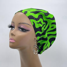 Load image into Gallery viewer, Niceroy Surgical SCRUB CAP green black Ankara Europe style nursing caps cotton African print fabric and satin lining option.