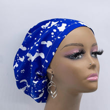 Load image into Gallery viewer, Niceroy Satin Lined Surgical SCRUB CAP Royal blue and white Europe style nursing caps African print fabric and