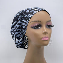 Load image into Gallery viewer, Niceroy Surgical SCRUB CAP black gray Ankara Europe style nursing caps cotton African print fabric and satin lining option.