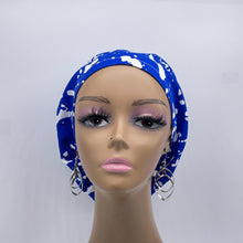 Load image into Gallery viewer, Niceroy Satin Lined Surgical SCRUB CAP Royal blue and white Europe style nursing caps African print fabric and