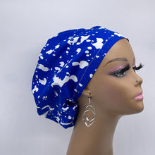 Load image into Gallery viewer, Niceroy Satin Lined Surgical SCRUB CAP Royal blue and white Europe style nursing caps African print fabric and